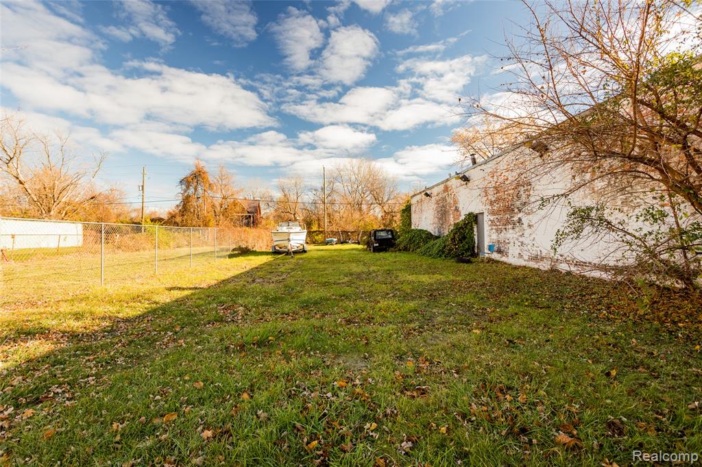 520 Bellevue Street, Detroit, MI 48207 — Photo 15