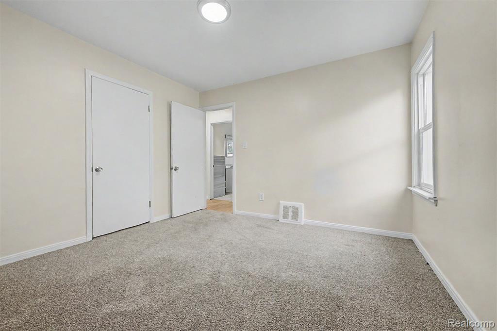 6100 Faust Avenue, Detroit, MI 48228 — Photo 15
