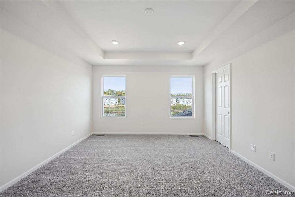 391 Edge Brook Drive W, Holly, MI 48442 — Photo 25