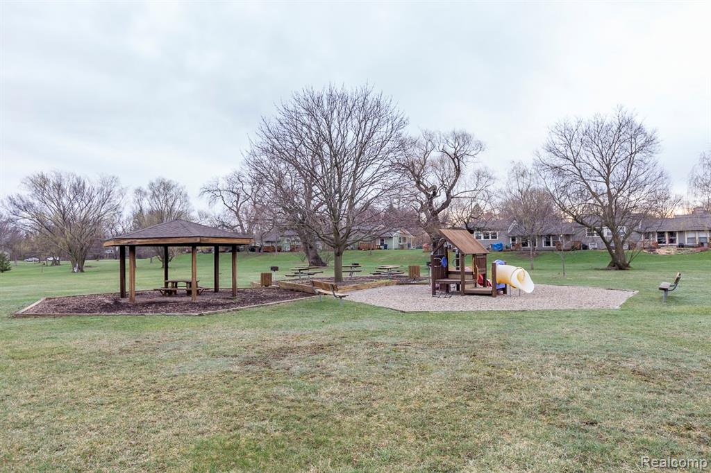 2829 Pittsfield Boulevard, Ann Arbor, MI 48104 — Photo 26