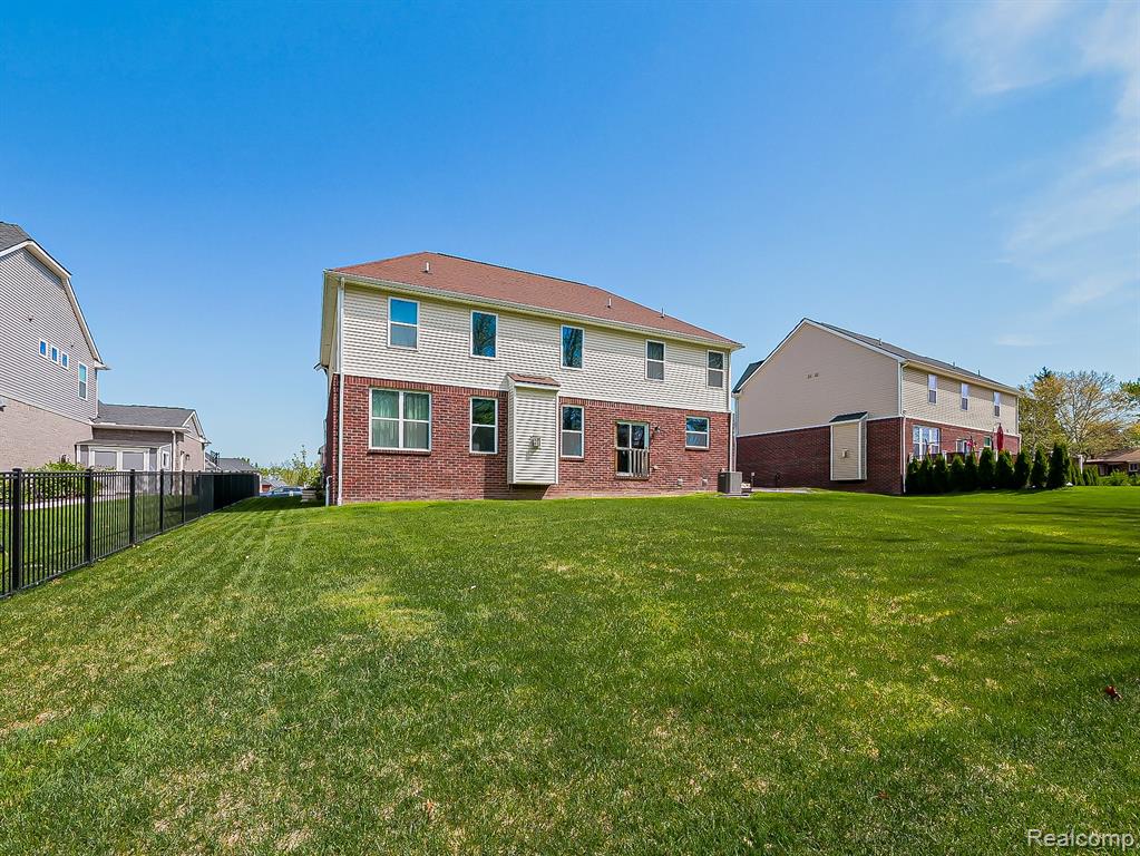 903 Leafdale Drive, Rochester Hills, MI 48307 — Photo 45