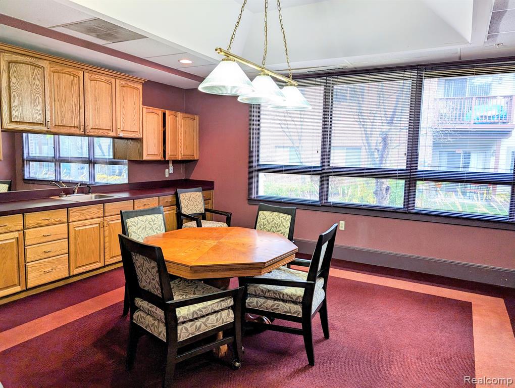 21382 MAGNOLIA Court, 1, Farmington Hills, MI 48336 — Photo 36