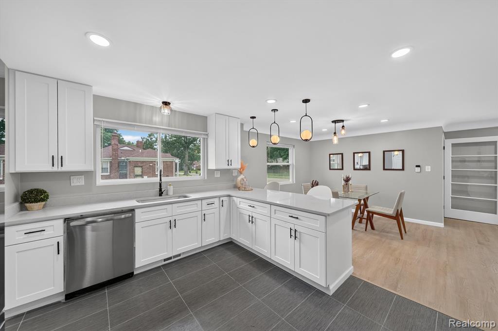 19391 Sussex Street, Detroit, MI 48235 — Photo 13