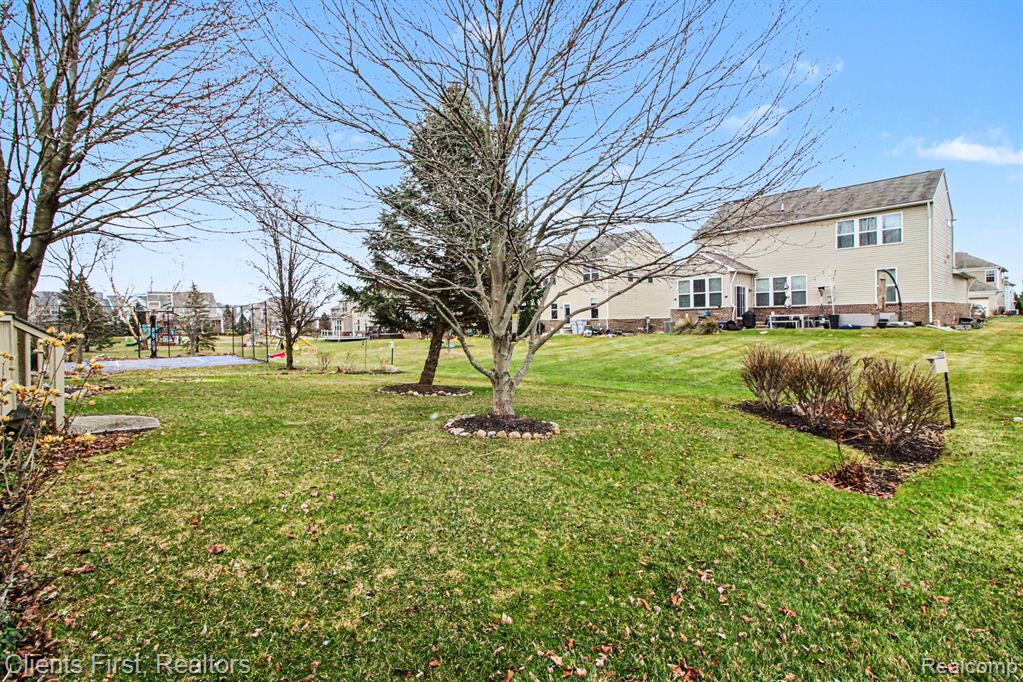 57677 Dakota Drive, New Hudson, MI 48165 — Photo 31