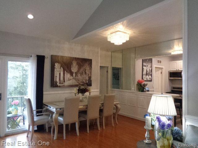29441 LAUREL Drive, Farmington Hills, MI 48331 — Photo 12