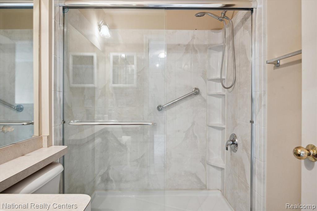 8777 COLUMBIA Circle, Canton, MI 48187 — Photo 19