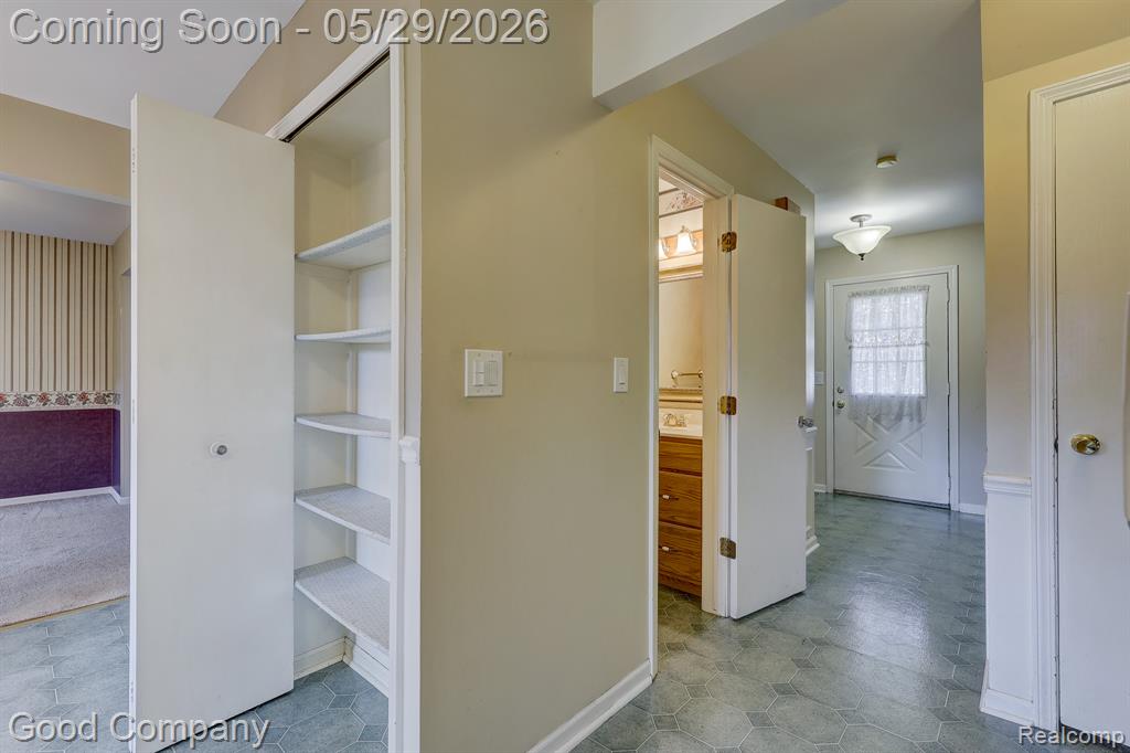 845 Hadley Road, Rochester Hills, MI 48307 — Photo 16