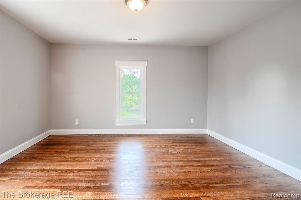 11 1ST Street, Oxford, MI 48371 — Photo 39