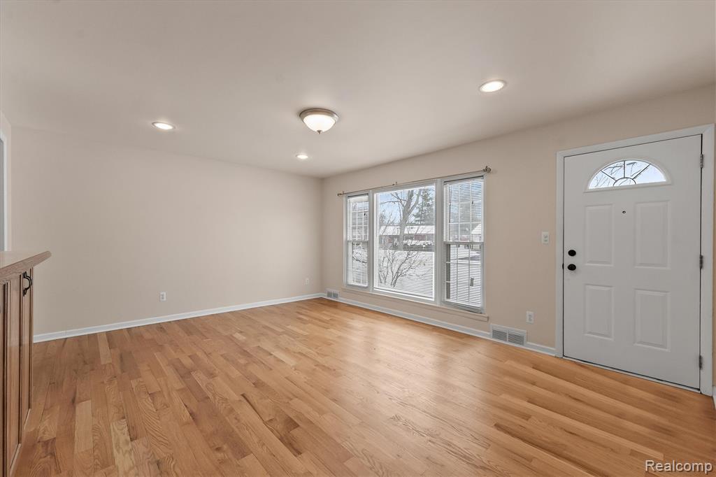 50817 Parsons Drive, Shelby Twp, MI 48317 — Photo 6