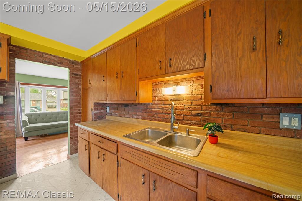 28731 Kathryn Street, Garden City, MI — Photo 11