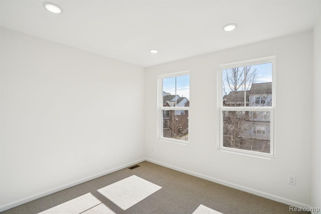 42806 Atwood Avenue, Novi, MI — Photo 23