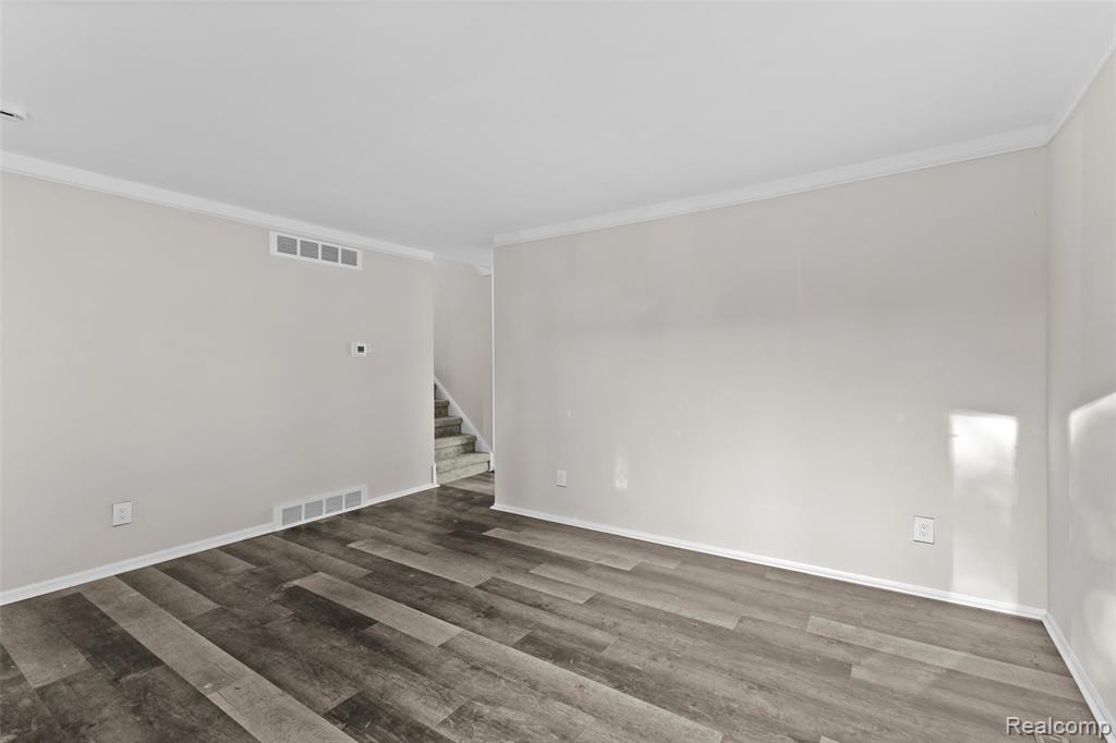 9651 Blaty Street, Taylor, MI 48180 — Photo 6