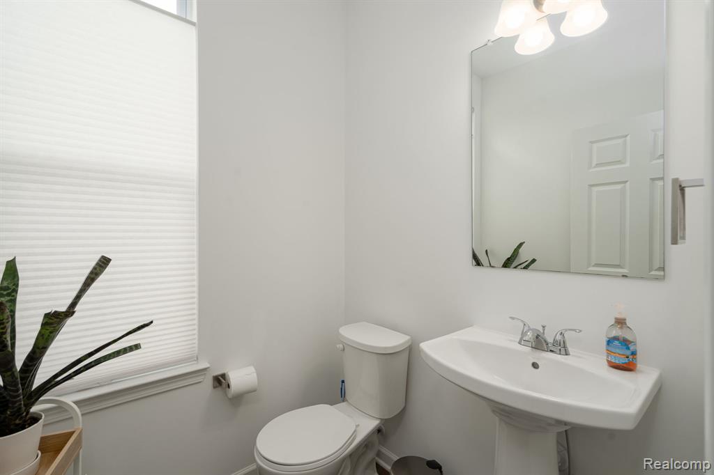 48904 Carnegie Way, Macomb, MI 48042 — Photo 17