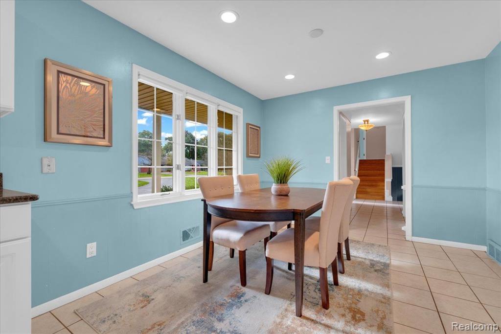 4316 PINE TREE Trail, Bloomfield Hills, MI 48302 — Photo 11