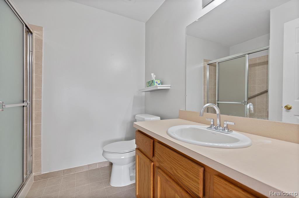 1924 FLAGSTONE Circle, Rochester, MI 48307 — Photo 16