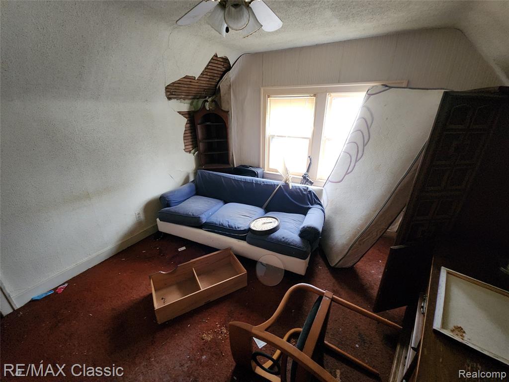 643 E Kennett Road, Pontiac, MI 48340 — Photo 28