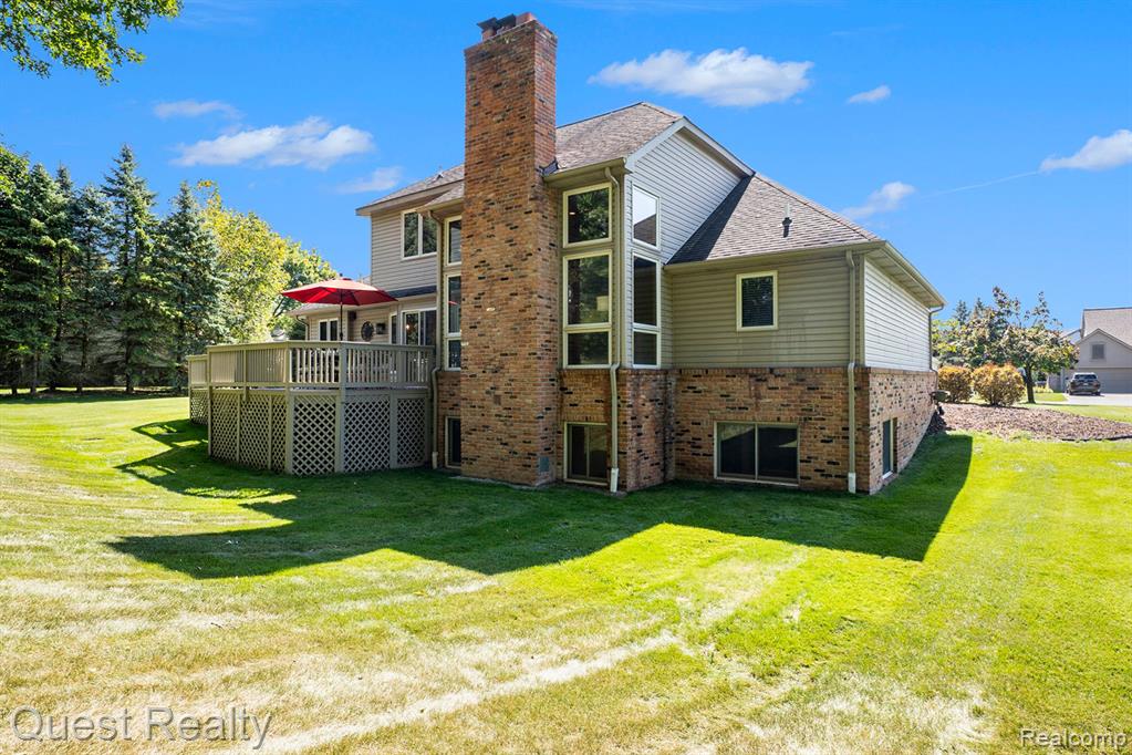 5780 GARNET Circle, Clarkston, MI 48348 — Photo 37