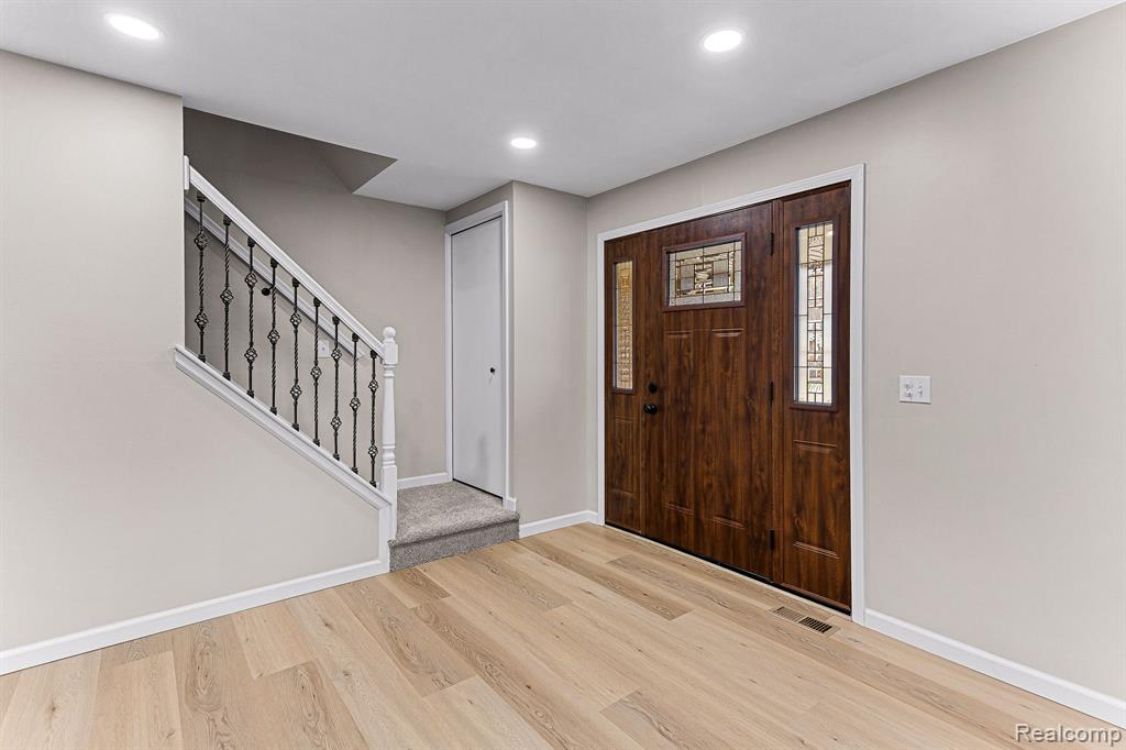 41639 METALINE Drive, Canton, MI 48187 — Photo 15