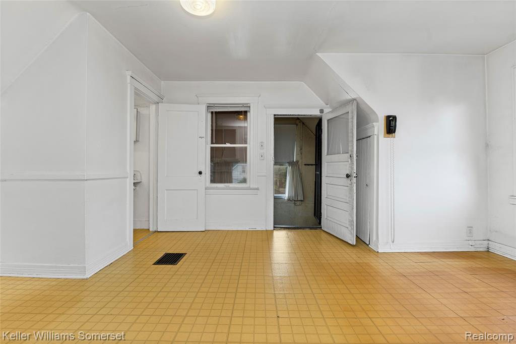 8151 Dayton Street, Detroit, MI 48210 — Photo 33