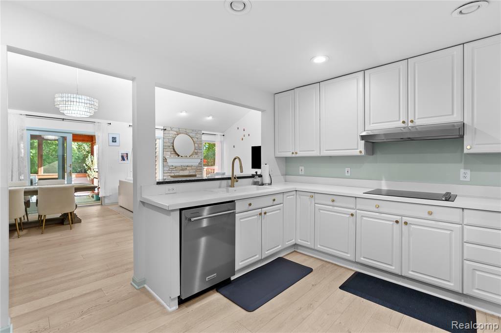 5366 Warwick Trail, Grand Blanc, MI 48439 — Photo 15