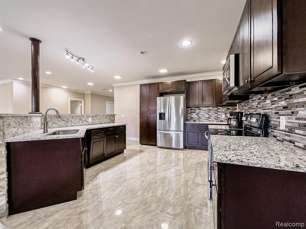 6265 BRANFORD Drive, West Bloomfield, MI — Photo 39