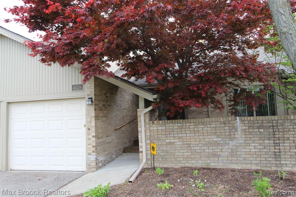 4029 Foxpointe Drive, West Bloomfield, MI 48323 — Photo 3