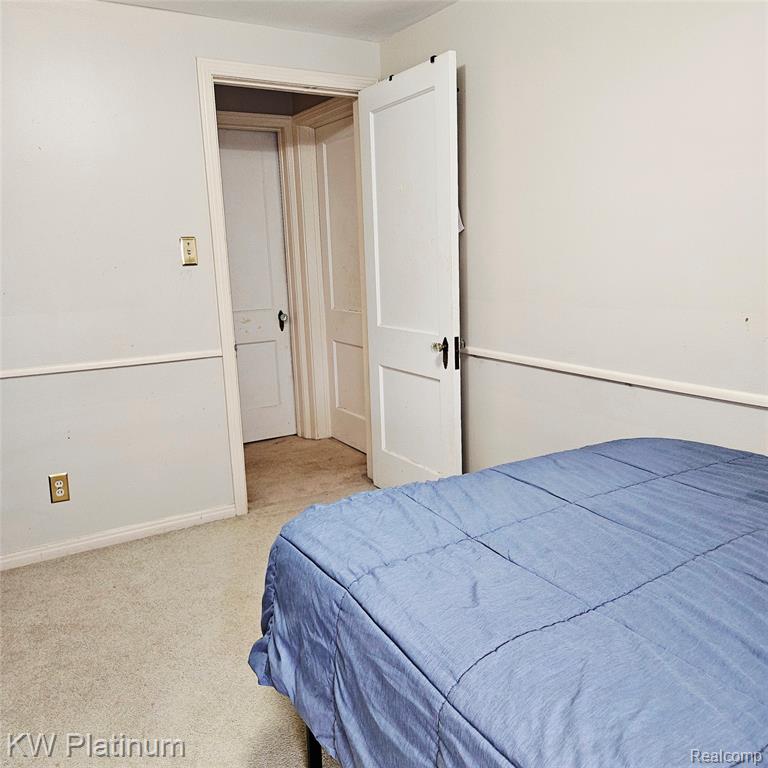 1381 Brys Drive, Grosse Pointe Woods, MI 48236 — Photo 11