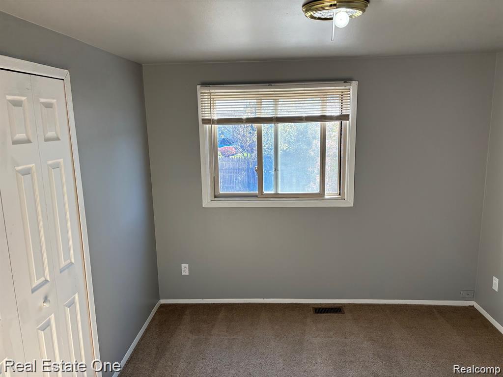 5102 Franklin Park Drive, Sterling Heights, MI 48310 — Photo 10
