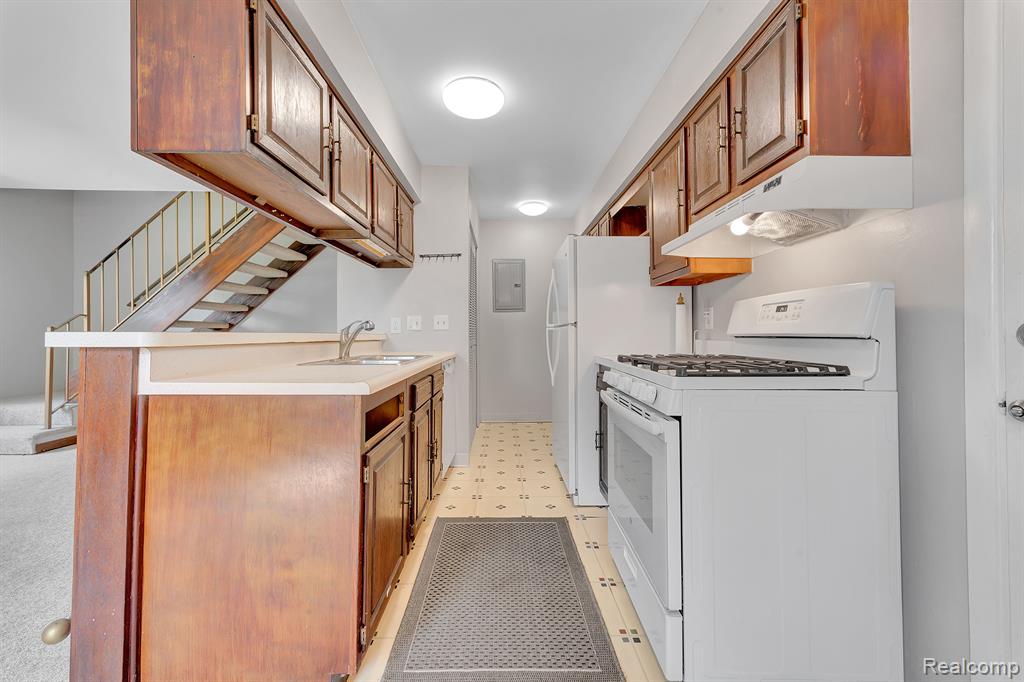 1405 WINGATE Boulevard, Ypsilanti, MI 48198 — Photo 16