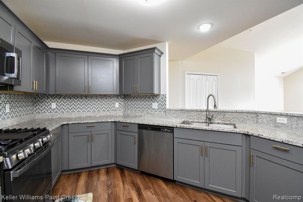 45478 Aragon Lane, Canton, MI 48187 — Photo 12