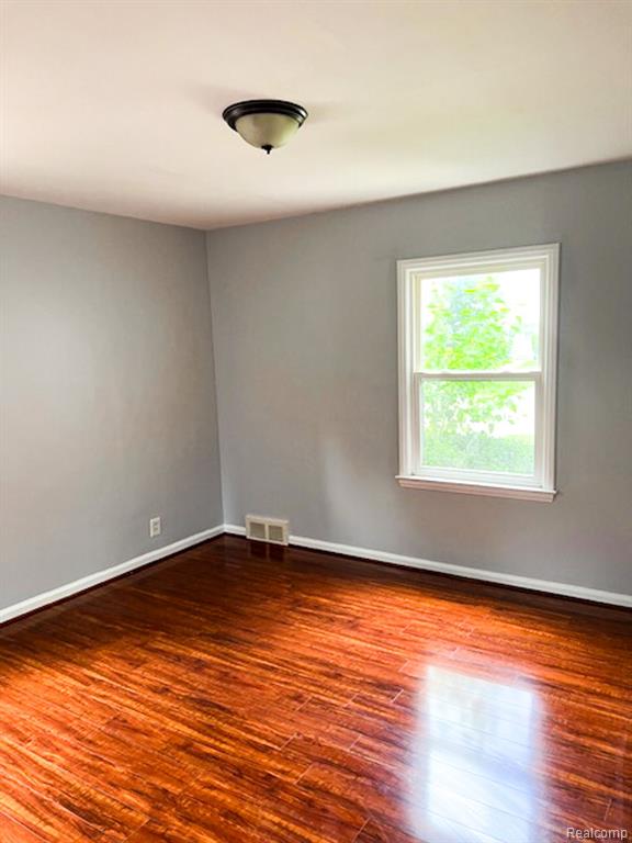 7626 W PARKWAY Street, Detroit, MI 48239 — Photo 9