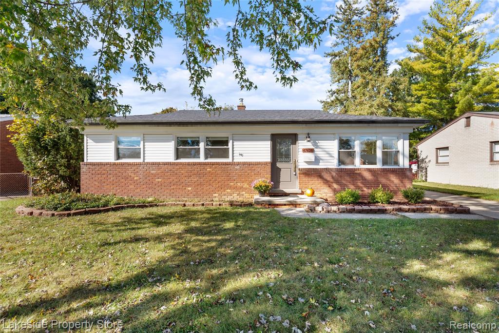 47425 Jeffry, Shelby Twp, MI 48317 — front exterior