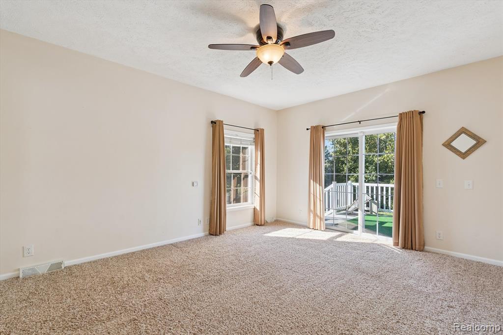 7075 Kings Way, Flushing, MI 48433 — Photo 24