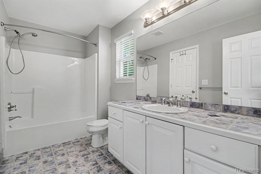 6573 Summit Ridge, Clarkston, MI — Photo 18