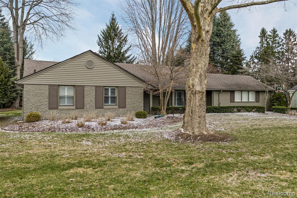 6183 Lantern Lane, Bloomfield Hills, MI 48301 — Photo 44