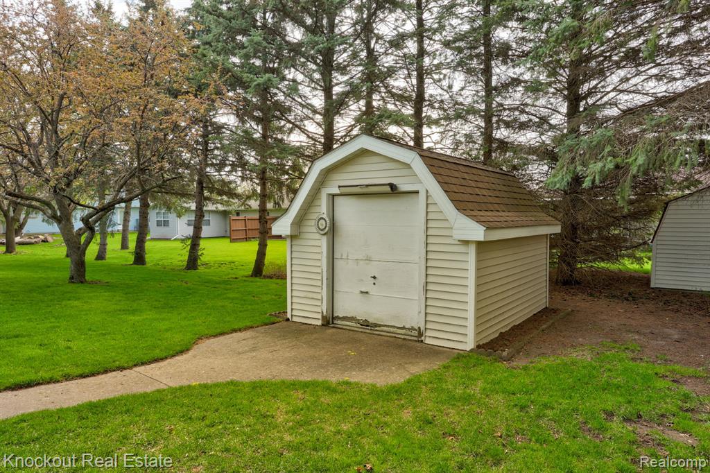 5 Krafft Court, Frankenmuth, MI 48734 — Photo 32