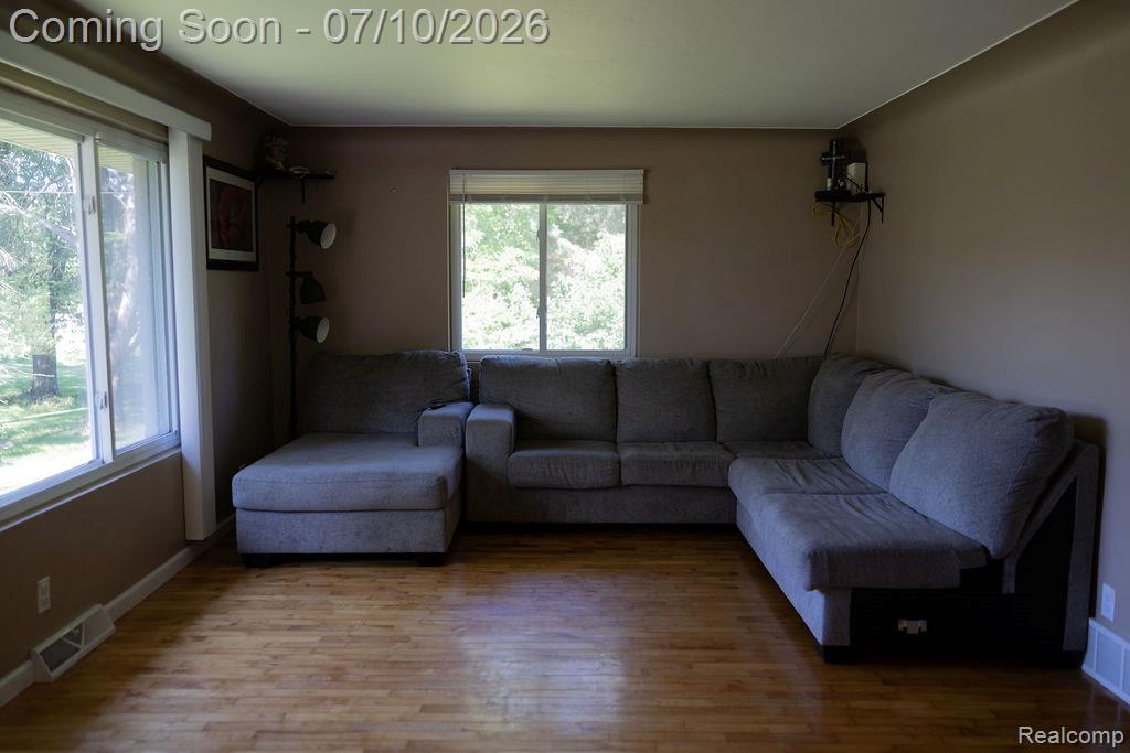 5052 Beecher Road, Flint, MI 48532 — Photo 9