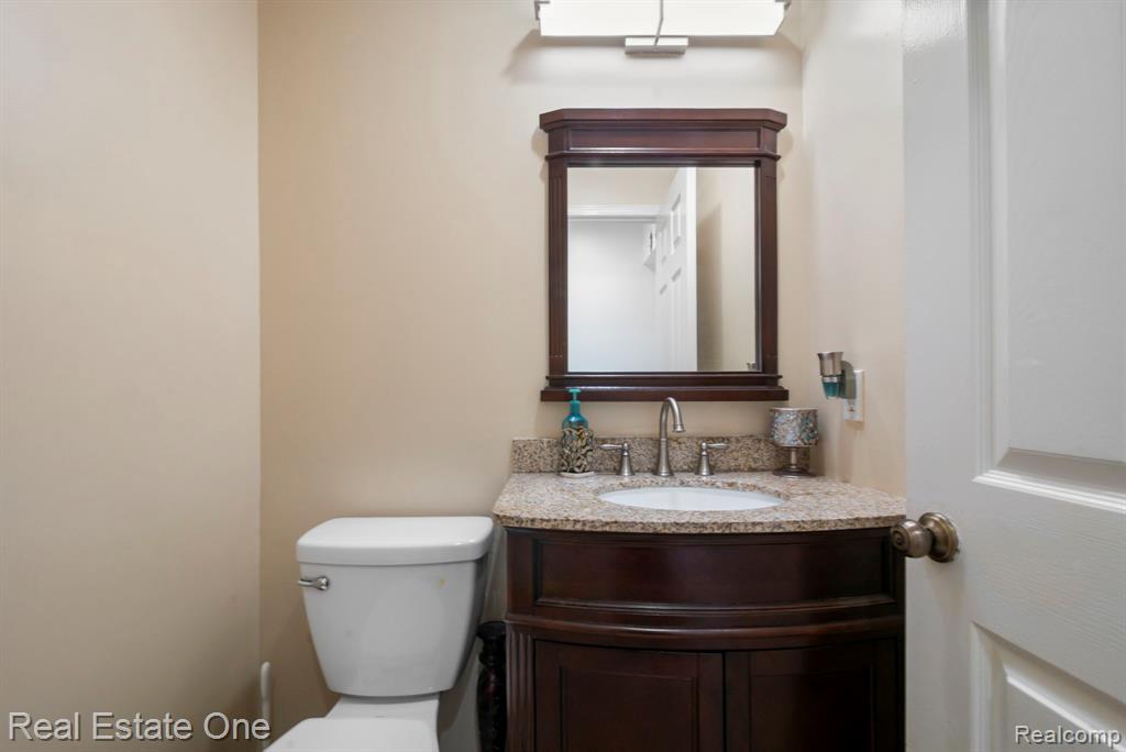 5510 Greenbriar Drive, West Bloomfield, MI — Photo 19