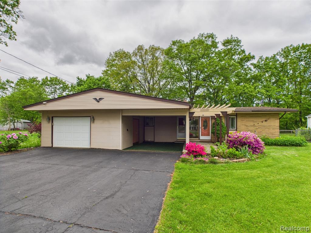 4257 Tommy Armour Drive, Genesee, MI 48506 — front exterior
