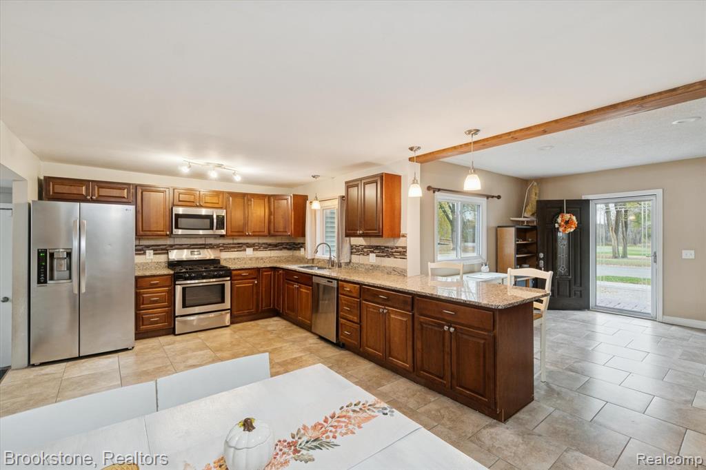 212 Airport Drive, Holly, MI 48442 — Photo 7