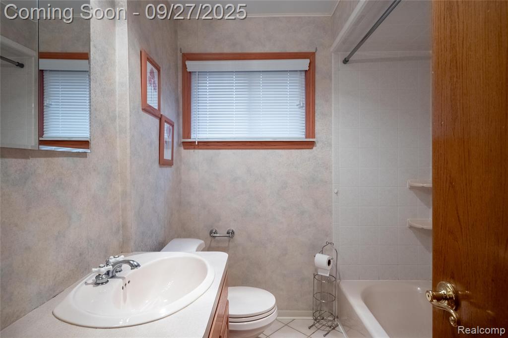 878 Champaign Road, Lincoln Park, MI 48146 — Photo 16