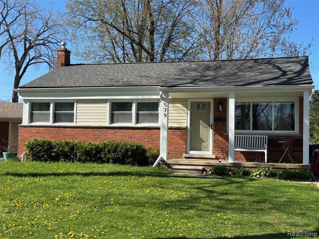 579 Lerner Avenue, Commerce Twp, MI — front exterior