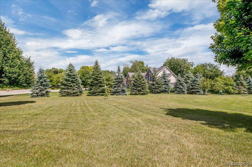 17904 Crestbrook Drive, Northville, MI 48168 — Photo 58