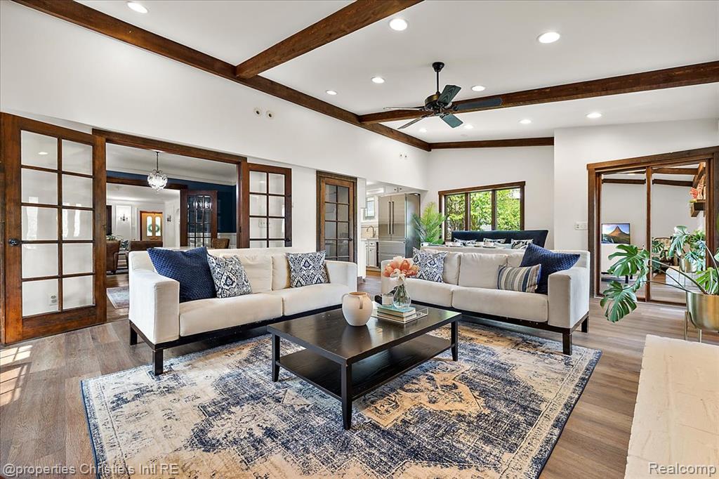 676 Washington Road, Grosse Pointe, MI 48230 — Photo 15