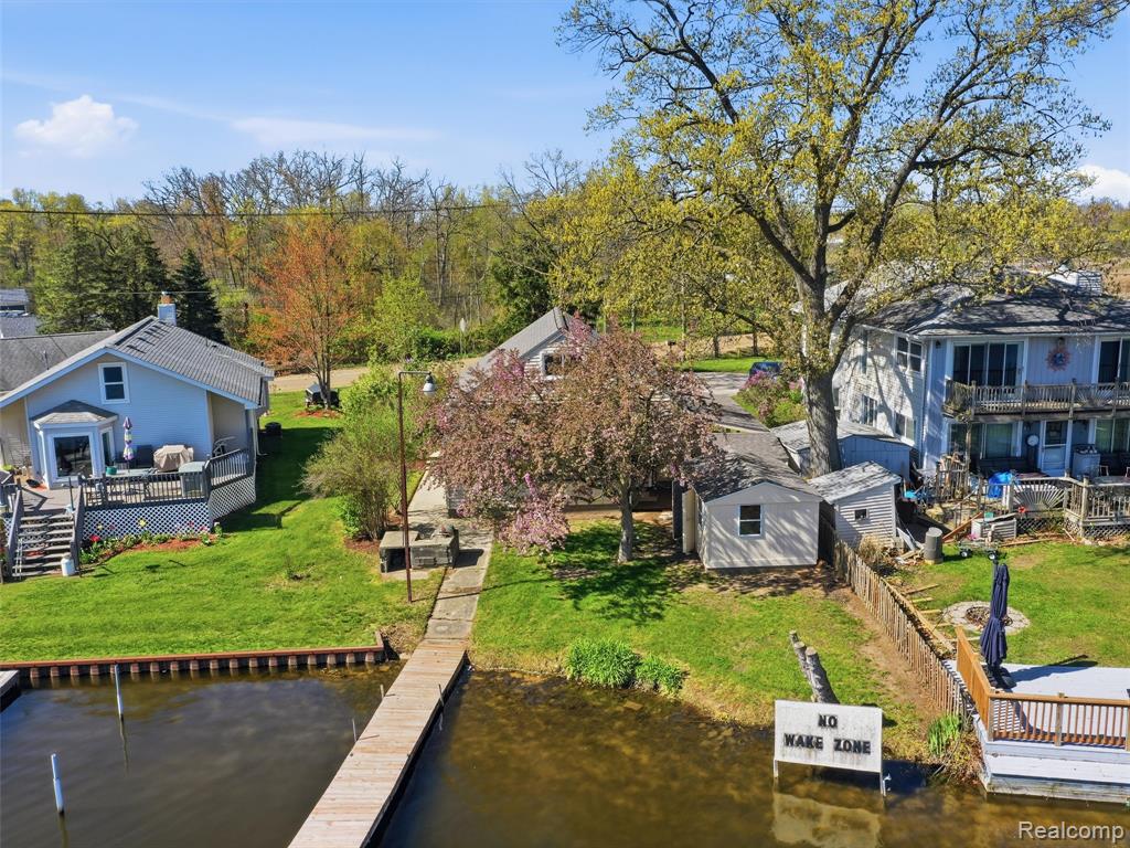 9114 Pontiac Lake Road, White Lake, MI — Photo 4