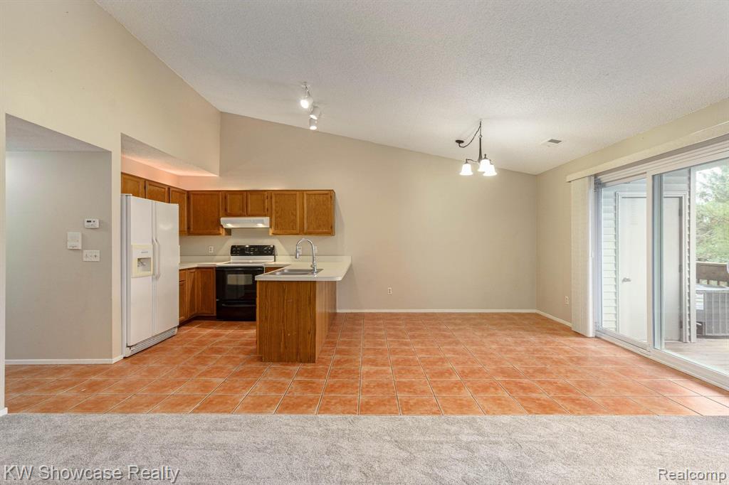 4980 OAK HILL Drive, 66, Waterford, MI 48329 — Photo 17