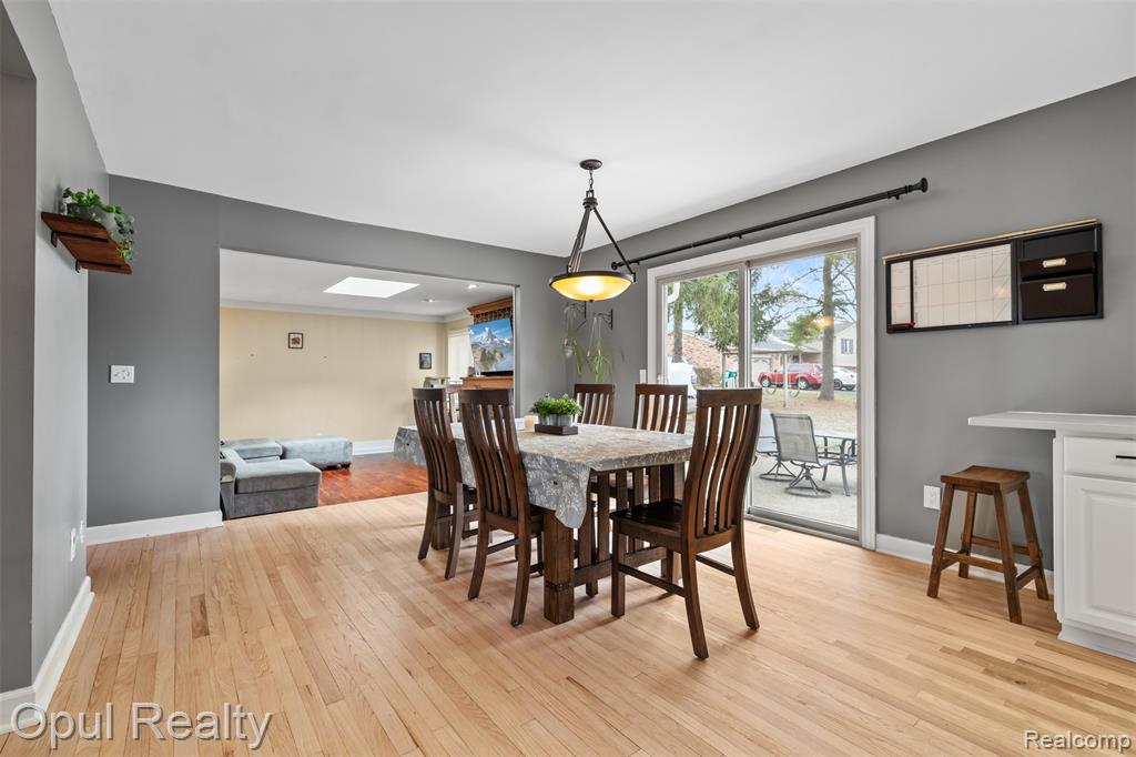4748 Ravinewood Drive, Commerce Twp, MI 48382 — Photo 12