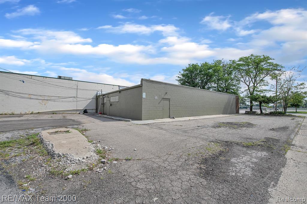 8400 PELHAM Road, Taylor, MI — Photo 3