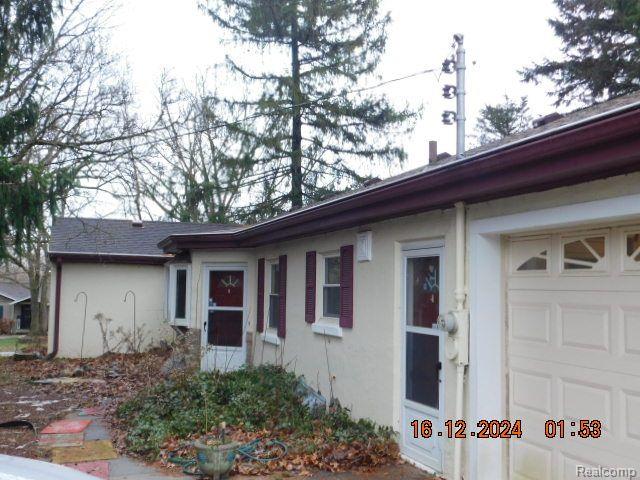 9010 N STATE Road, Otisville, MI 48463 — front exterior