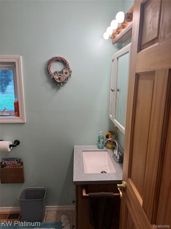 2669 Imlay City Road N, Lapeer, MI 48446 — Photo 14